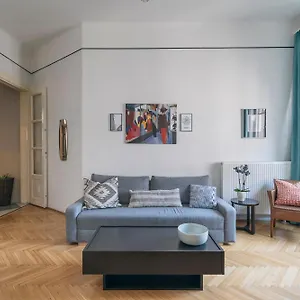 Raday Bobo , Budapest Ungheria